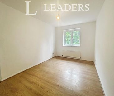 4 bedroom house to rent - Photo 2