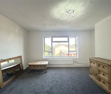 1 Bedroom Apartment To Let - Photo 5