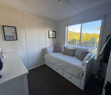 Coastal Charm-Partly Furnished. - Photo 3