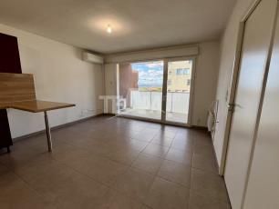 Location Appartement 2 pièces 41m² SETE 34200 - Photo 1
