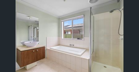 YOUR FAMILY HOME AWAITS - Photo 4