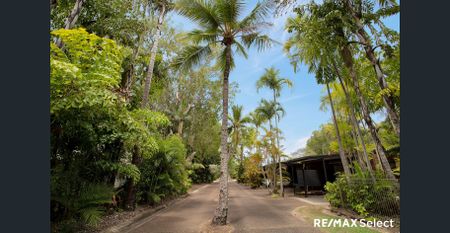 Resort Living, Fully Furnished. - Photo 3