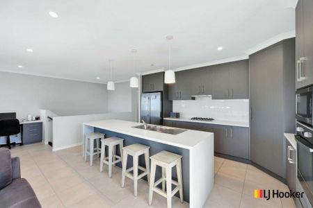 COASTAL ELEGANCE WITH OCEAN VIEWS � RELAXED BARGARA LIVING AT ITS BEST - Photo 4