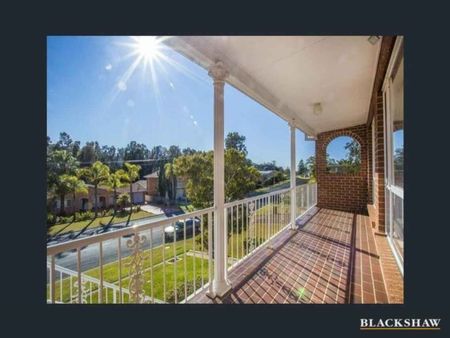 HUGE FAMILY HOME CLOSE TO THE BEACH - Photo 4