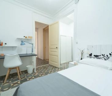 Carrer de Santa Anna, Barcelona, Catalonia 08002 - Photo 3