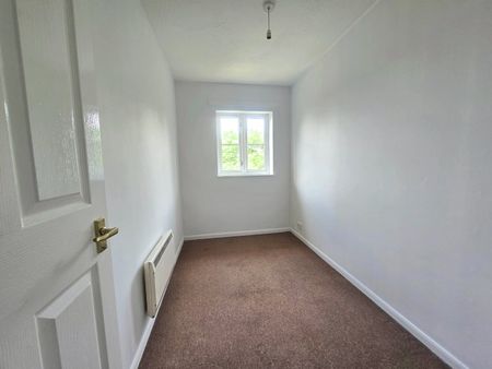 2 bed flat to rent in Cygnet Close, London, NW10 - Photo 3