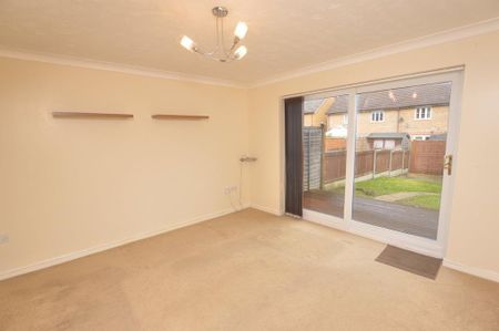 2 bedroom semi-detached house to rent - Photo 2