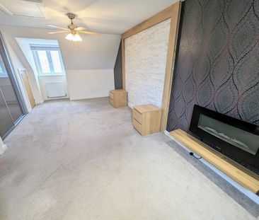 A 4 Bedroom Terraced - Photo 6