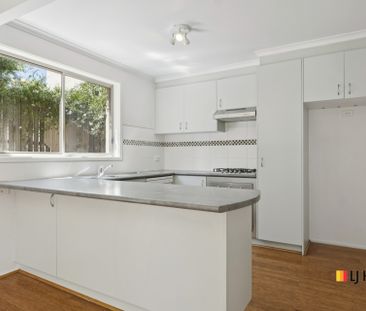 Family Living In Popular Amaroo - Photo 1