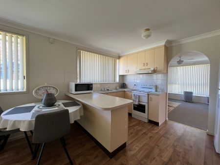 Neat & Tidy 3 Bedroom Home in Quiet Location - Photo 5