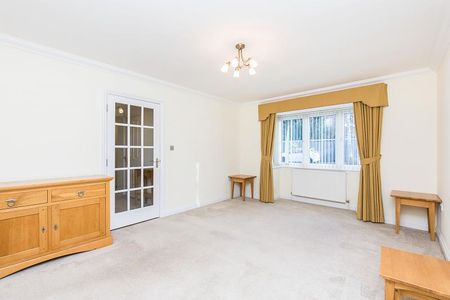 2 bedroom apartment to rent Alexandra Court, Deanfield Close, Hamble, Southampton, SO31 - Photo 3