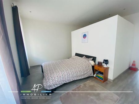 Location Appartement 3 pièces 79m² GRAY 70100 - Photo 5