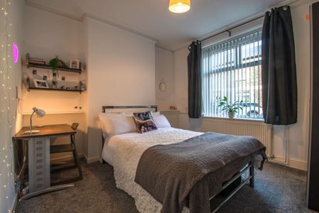 The very finest in Cardiff - Premium student living. - Photo 2