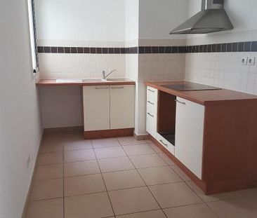 Location Appartement 2 pièces 41m² ST DENIS 97400 - Photo 1