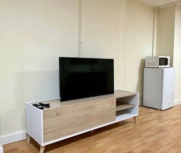 Calle de Basilio de Prado, Madrid, Community of Madrid 28035 - Photo 3