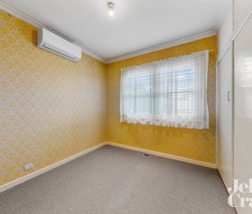24 Creswell Avenue, Airport West - Photo 3