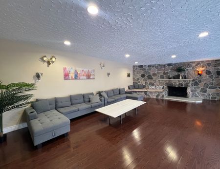 For Lease - 3134 Bloomington Road, Whitchurch-Stouffville, Ontario - Photo 3