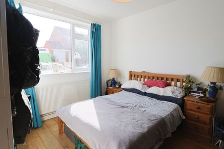 1 Bedroom Home – To Let - Photo 3