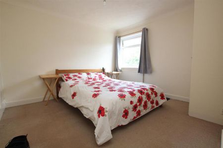 2 bedroom cottage to rent - Photo 2