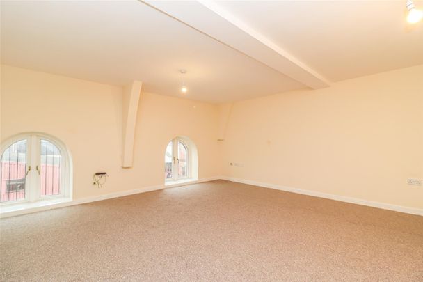 Grove Road, Wakefield - Photo 1