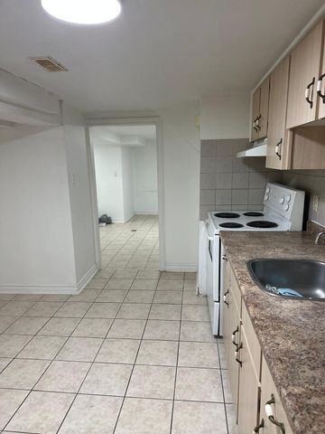 For Lease - 563 Ossington Avenue Unit# Lower, Toronto, Ontario - Photo 2