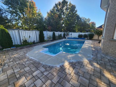 For Lease - 271 Ryerson Crescent Unit# Main and Upper Level, Oshawa, Ontario - Photo 3