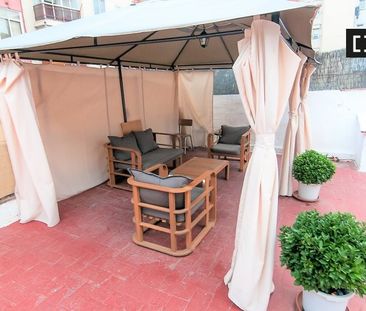 barcelona, Catalonia 08028 - Photo 2