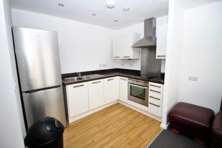 2 bedroom flat to rent - Photo 4