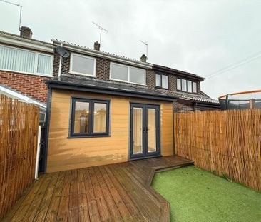 3 bedroom terraced house to rent - Photo 3