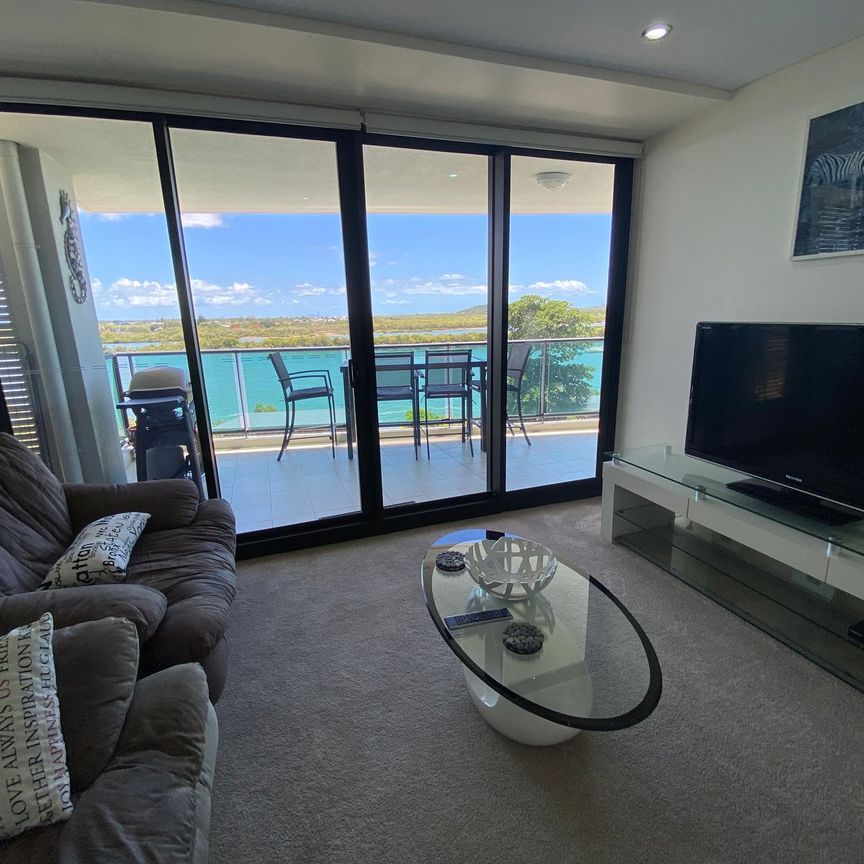 CBD LIVING - Photo 1