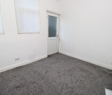 1 bedroom ground floor flat to rent - Photo 5