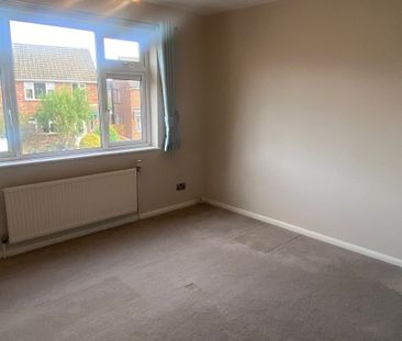 Queens Crescent, Bawtry, DONCASTER - Photo 1