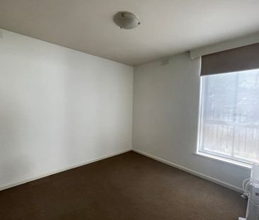 2/815 Mt Alexander Road, Moonee Ponds VIC 3039 - Apartment For Rent... - Photo 3