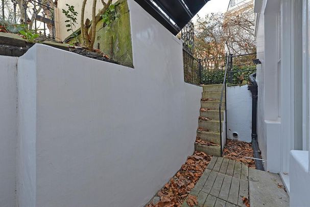 3 bedroom flat to rent - Photo 1