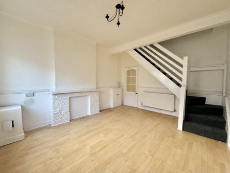 3 bedroom terraced house to rent - Photo 2