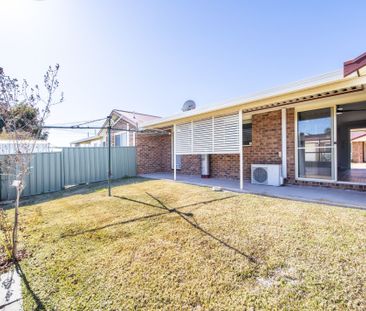 Modern Two Bedroom Unit in Secure Gated Estate – Prime East Dubbo L... - Photo 4