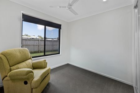 Absolutely Stunning home in the sought after Richmond Hills - Photo 2