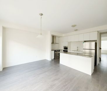 For Lease - 172 Squire Crescent, Oakville, Ontario - Photo 2