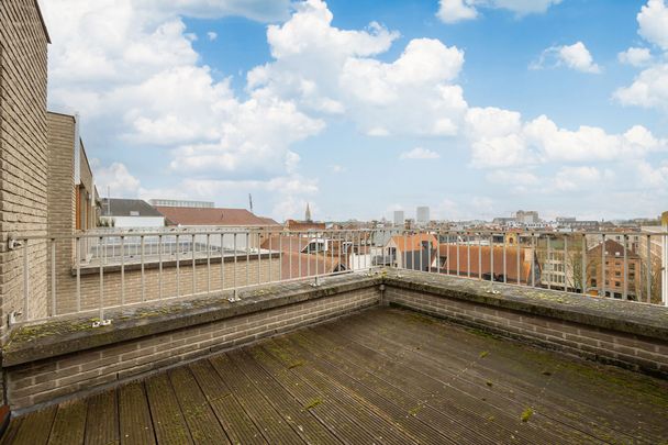 ANTWERPEN EILANDJE - Riant duplex-appartement met zicht op de jachthaven - Photo 1