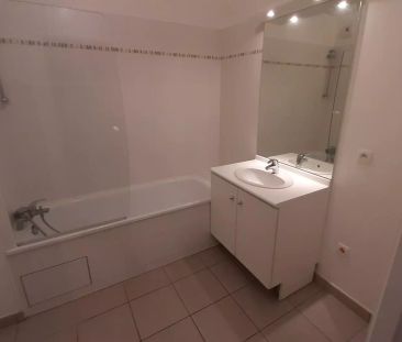 location Appartement T2 DE 45.86m² À LE CHESNAY - Photo 2