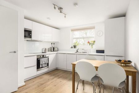 1 bedroom flat to rent - Photo 5