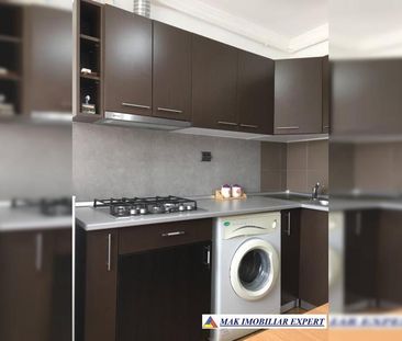 Apartament 3 camere cf 1 et 3 în Centru Câmpulung Argeș - Fotografie 1
