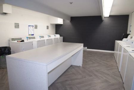 Village Green I & II Apartments - Photo 5