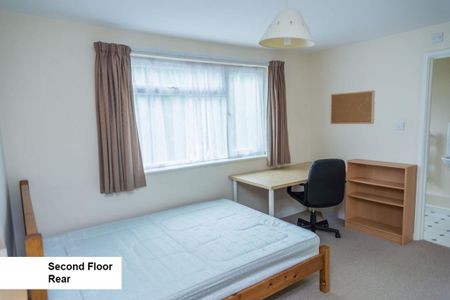 6 bedroom terraced house to rent - Photo 4