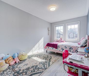 For Lease - 32 Walter Proctor Road, East Gwillimbury, Ontario - Photo 3