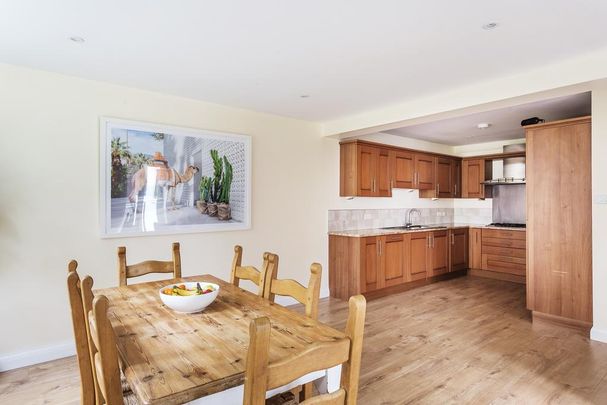 5 bedroom house to rent - Photo 1