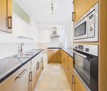 1 bedroom retirement property to rent - Photo 6