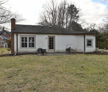 For Lease - 243 Shoreacres Road Unit# Cottage, Burlington, Ontario - Photo 3