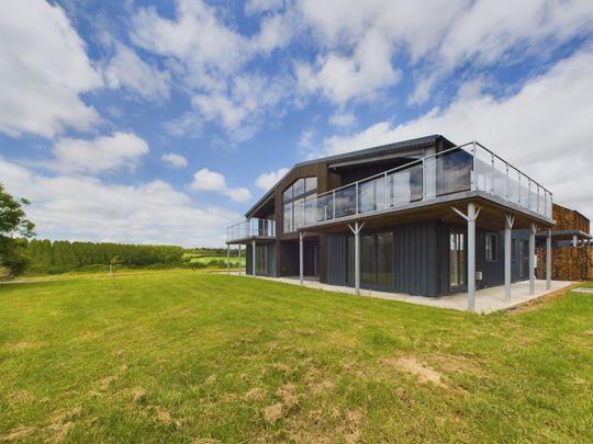 Four bed end of terrace house to rent in Boyton, Launceston, PL15 - Photo 1