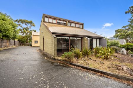 1/16 Weemala Court Mount Nelson TAS 7007 Australia - Photo 4